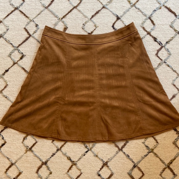 Faux suede miniskirt - Picture 1 of 7